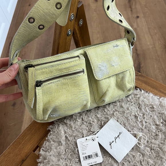 Weathered Wade Sling bag - Picture 7 of 9